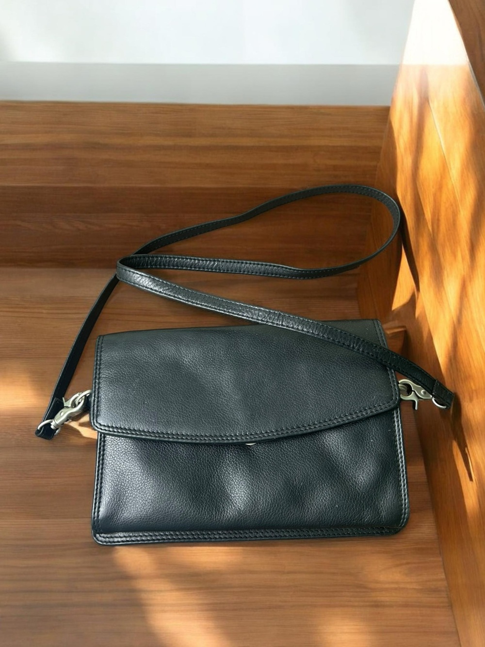 IL Genuine Leather Black Crossbody Organizer Wallet Purse